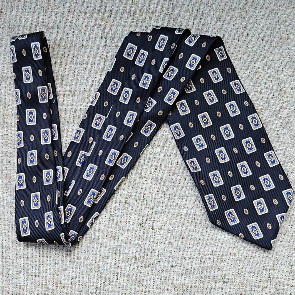 Jos A Bank Men Tie Classic Necktie Black Tone All Silk Tie Handsewing in USA